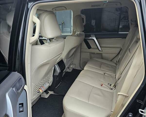 Чорний Тойота Ленд Крузер Прадо, об'ємом двигуна 2.76 л та пробігом 153 тис. км за 48000 $, фото 18 на Automoto.ua