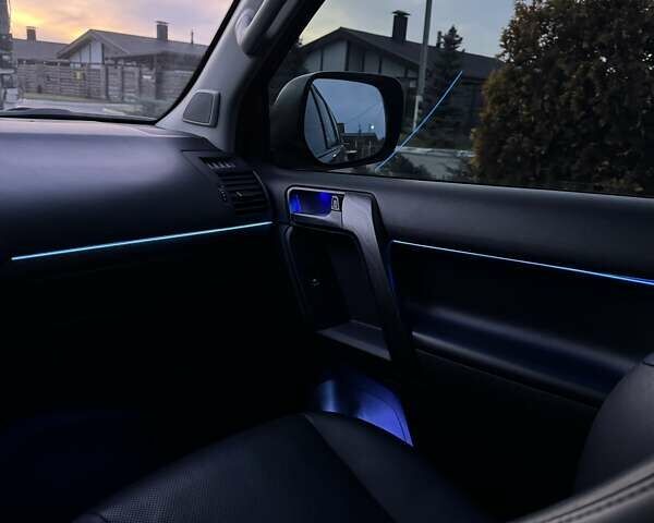 Черный Тойота Ленд Крузер Прадо, объемом двигателя 2.8 л и пробегом 75 тыс. км за 47500 $, фото 81 на Automoto.ua