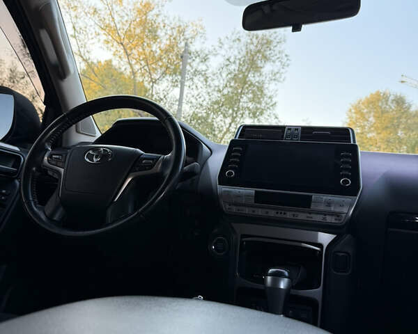 Черный Тойота Ленд Крузер Прадо, объемом двигателя 2.76 л и пробегом 83 тыс. км за 48800 $, фото 15 на Automoto.ua