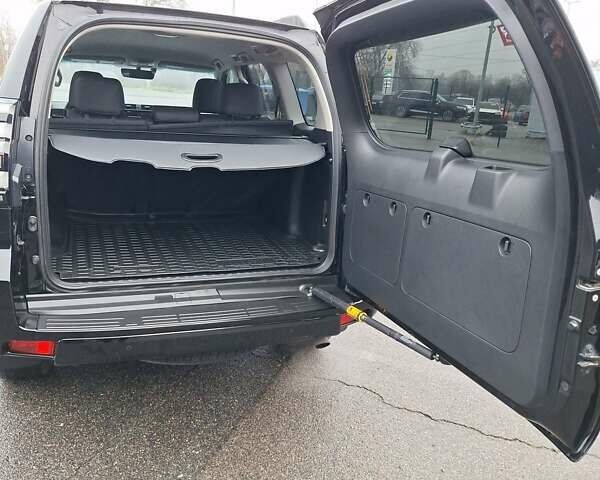 Чорний Тойота Ленд Крузер Прадо, об'ємом двигуна 3.96 л та пробігом 135 тис. км за 44900 $, фото 72 на Automoto.ua