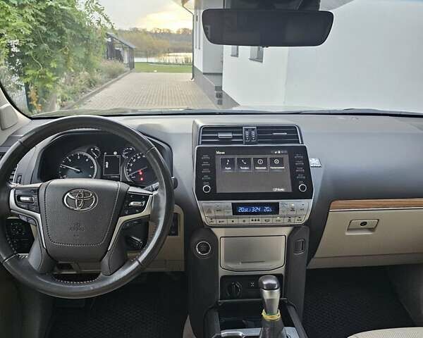 Чорний Тойота Ленд Крузер Прадо, об'ємом двигуна 2.76 л та пробігом 153 тис. км за 48000 $, фото 8 на Automoto.ua