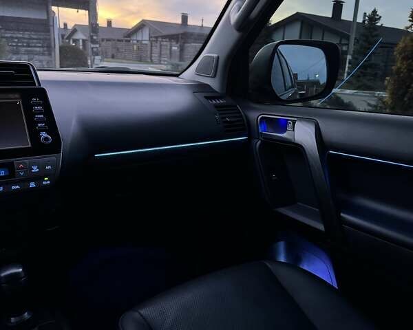 Черный Тойота Ленд Крузер Прадо, объемом двигателя 2.8 л и пробегом 75 тыс. км за 47500 $, фото 80 на Automoto.ua