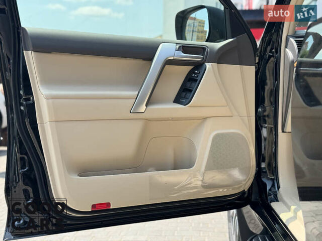 Черный Тойота Ленд Крузер Прадо, объемом двигателя 3.96 л и пробегом 3 тыс. км за 65000 $, фото 16 на Automoto.ua