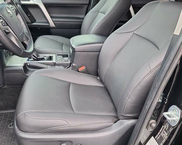 Чорний Тойота Ленд Крузер Прадо, об'ємом двигуна 3.96 л та пробігом 135 тис. км за 44900 $, фото 39 на Automoto.ua