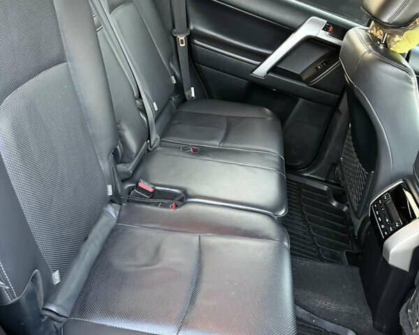 Чорний Тойота Ленд Крузер Прадо, об'ємом двигуна 2.76 л та пробігом 140 тис. км за 46000 $, фото 15 на Automoto.ua