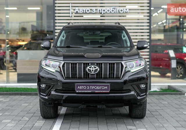 Черный Тойота Ленд Крузер Прадо, объемом двигателя 3.96 л и пробегом 31 тыс. км за 43948 $, фото 4 на Automoto.ua