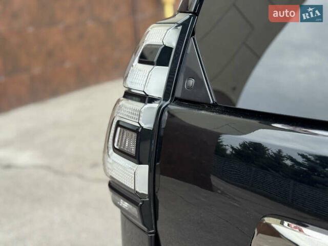 Черный Тойота Ленд Крузер Прадо, объемом двигателя 3.96 л и пробегом 62 тыс. км за 46000 $, фото 10 на Automoto.ua