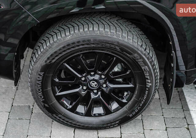 Черный Тойота Ленд Крузер Прадо, объемом двигателя 3.96 л и пробегом 31 тыс. км за 43948 $, фото 10 на Automoto.ua