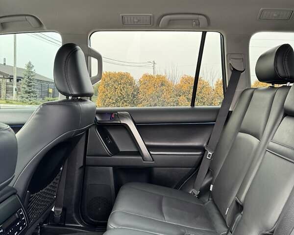 Черный Тойота Ленд Крузер Прадо, объемом двигателя 2.8 л и пробегом 75 тыс. км за 47500 $, фото 43 на Automoto.ua