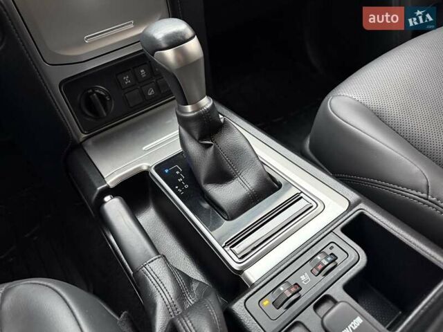 Черный Тойота Ленд Крузер Прадо, объемом двигателя 3.96 л и пробегом 69 тыс. км за 49700 $, фото 35 на Automoto.ua