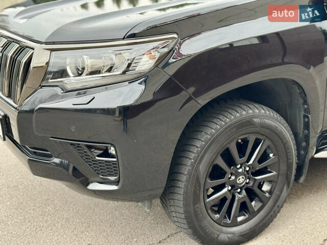 Черный Тойота Ленд Крузер Прадо, объемом двигателя 3.96 л и пробегом 62 тыс. км за 46000 $, фото 7 на Automoto.ua