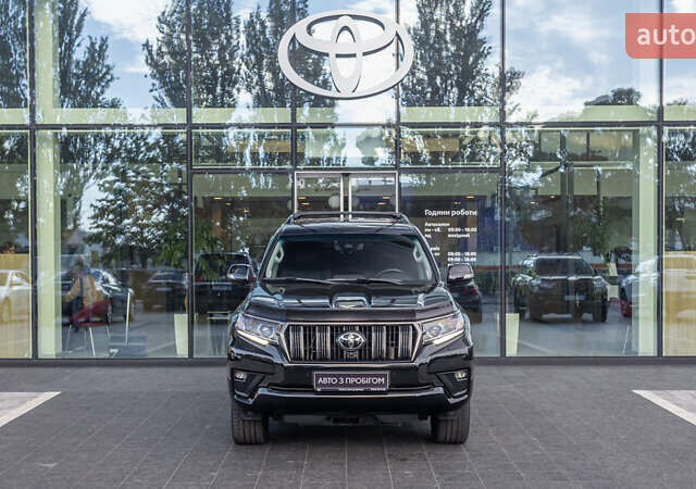 Черный Тойота Ленд Крузер Прадо, объемом двигателя 3.96 л и пробегом 153 тыс. км за 45086 $, фото 4 на Automoto.ua