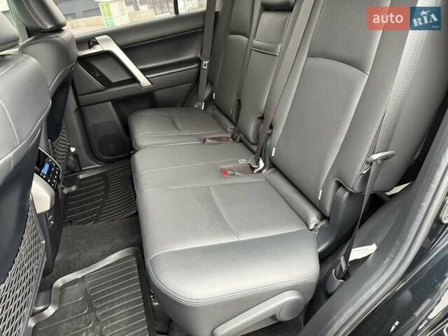 Черный Тойота Ленд Крузер Прадо, объемом двигателя 3.96 л и пробегом 69 тыс. км за 49700 $, фото 29 на Automoto.ua