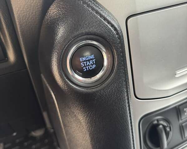 Чорний Тойота Ленд Крузер Прадо, об'ємом двигуна 2.76 л та пробігом 216 тис. км за 42500 $, фото 29 на Automoto.ua