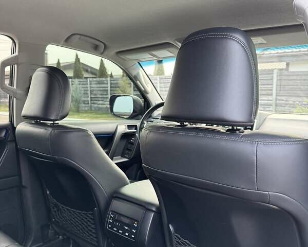 Черный Тойота Ленд Крузер Прадо, объемом двигателя 2.8 л и пробегом 75 тыс. км за 47500 $, фото 54 на Automoto.ua