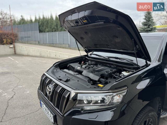 Черный Тойота Ленд Крузер Прадо, объемом двигателя 3.96 л и пробегом 62 тыс. км за 46000 $, фото 14 на Automoto.ua