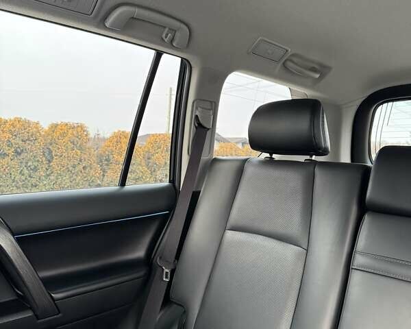 Черный Тойота Ленд Крузер Прадо, объемом двигателя 2.8 л и пробегом 75 тыс. км за 47500 $, фото 62 на Automoto.ua