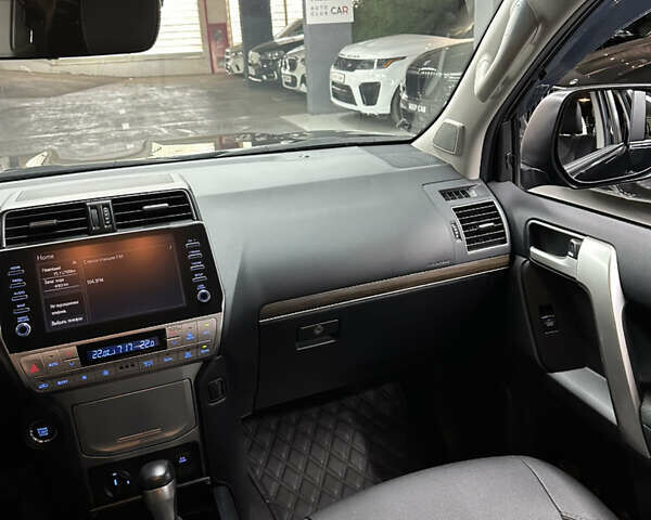 Черный Тойота Ленд Крузер Прадо, объемом двигателя 4 л и пробегом 35 тыс. км за 44999 $, фото 14 на Automoto.ua