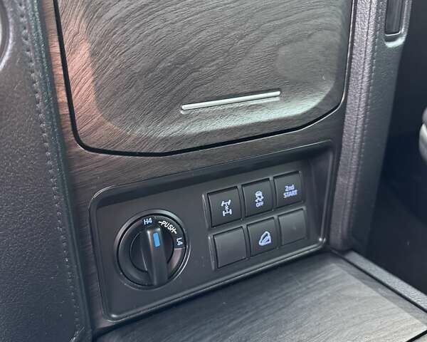 Черный Тойота Ленд Крузер Прадо, объемом двигателя 2.8 л и пробегом 75 тыс. км за 47500 $, фото 39 на Automoto.ua