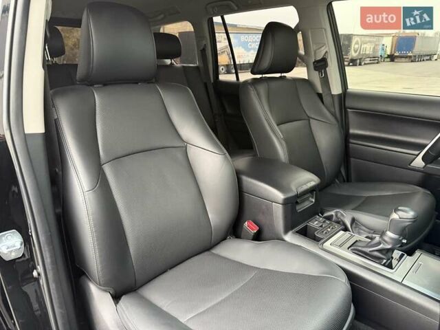 Черный Тойота Ленд Крузер Прадо, объемом двигателя 3.96 л и пробегом 69 тыс. км за 49700 $, фото 18 на Automoto.ua