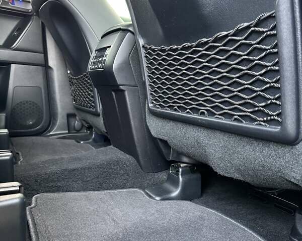 Черный Тойота Ленд Крузер Прадо, объемом двигателя 2.8 л и пробегом 75 тыс. км за 47500 $, фото 55 на Automoto.ua