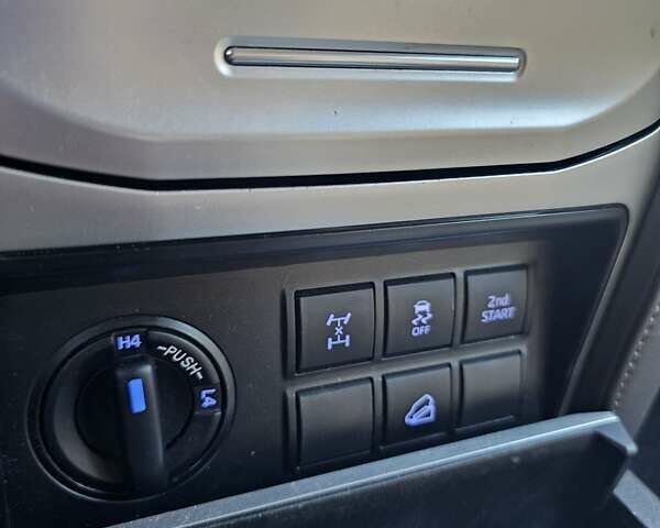 Чорний Тойота Ленд Крузер Прадо, об'ємом двигуна 2.76 л та пробігом 153 тис. км за 48000 $, фото 5 на Automoto.ua