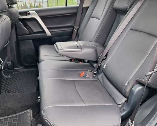 Чорний Тойота Ленд Крузер Прадо, об'ємом двигуна 3.96 л та пробігом 135 тис. км за 44900 $, фото 58 на Automoto.ua