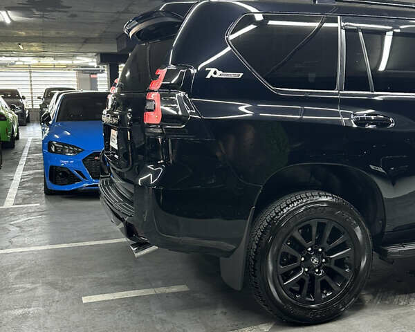 Черный Тойота Ленд Крузер Прадо, объемом двигателя 4 л и пробегом 35 тыс. км за 44999 $, фото 10 на Automoto.ua