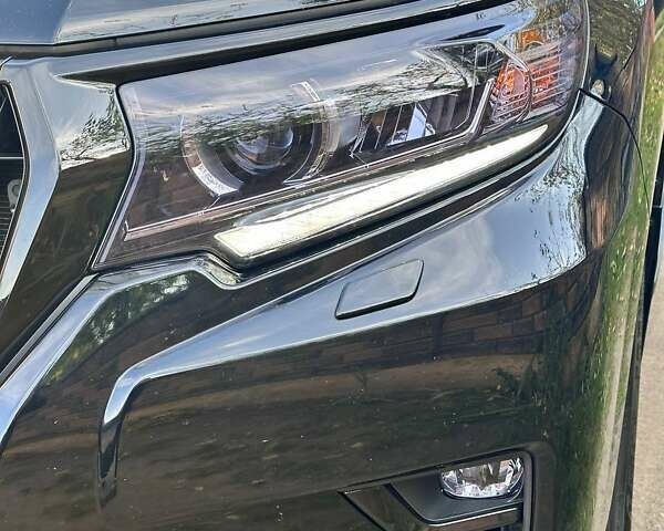 Тойота Ленд Крузер Прадо 2022 в Сарнах на Automoto.ua Черный Тойота Ленд Крузер Прадо, объемом двигателя 2.76 л и пробегом 70 тыс. км за 48600 $, фото 27 на Automoto.ua