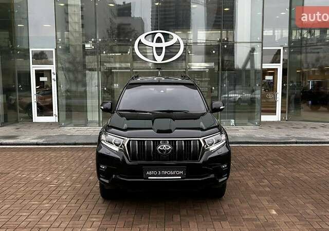 Черный Тойота Ленд Крузер Прадо, объемом двигателя 3.96 л и пробегом 31 тыс. км за 57942 $, фото 4 на Automoto.ua