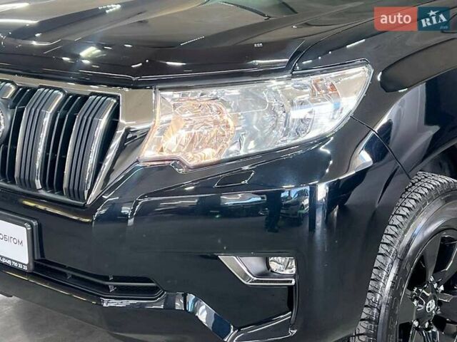 Черный Тойота Ленд Крузер Прадо, объемом двигателя 2.76 л и пробегом 21 тыс. км за 55000 $, фото 2 на Automoto.ua
