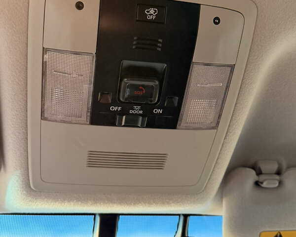 Черный Тойота Ленд Крузер Прадо, объемом двигателя 2.7 л и пробегом 67 тыс. км за 52500 $, фото 31 на Automoto.ua