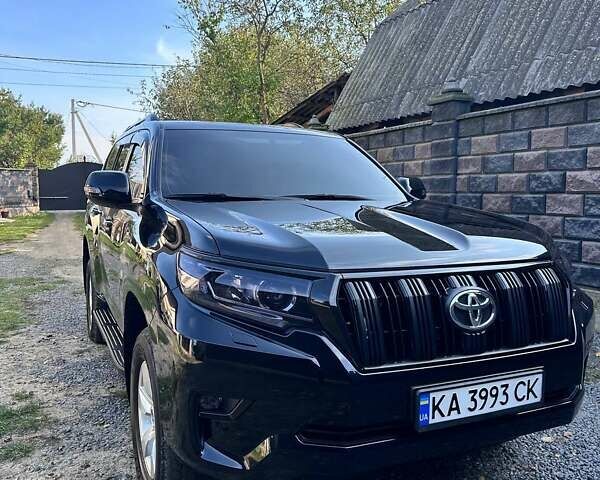 Тойота Ленд Крузер Прадо 2022 в Сарнах на Automoto.ua Черный Тойота Ленд Крузер Прадо, объемом двигателя 2.76 л и пробегом 70 тыс. км за 48600 $, фото 8 на Automoto.ua
