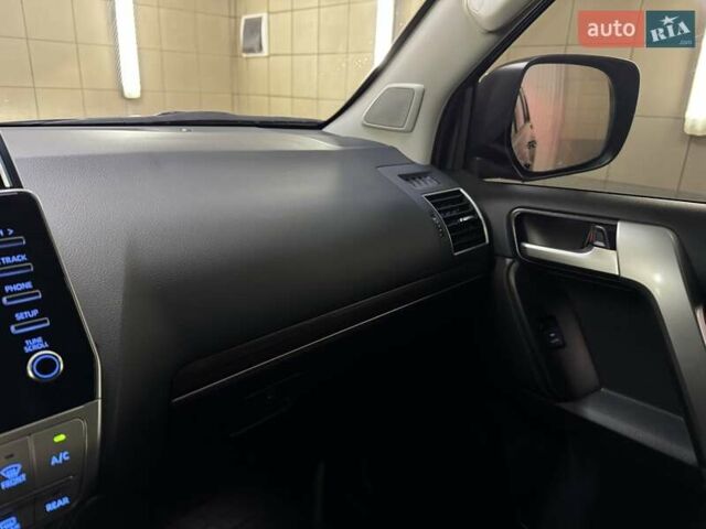 Чорний Тойота Ленд Крузер Прадо, об'ємом двигуна 2.8 л та пробігом 3 тис. км за 60999 $, фото 37 на Automoto.ua