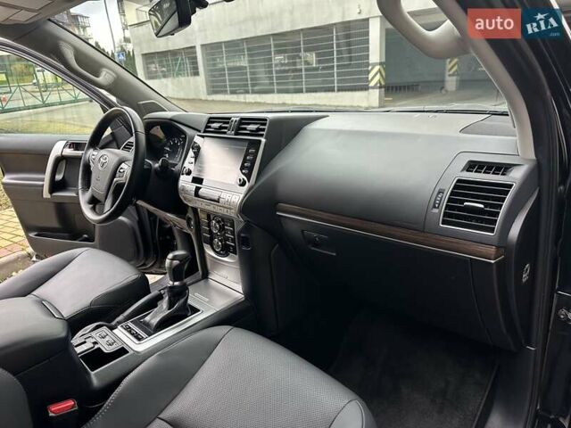 Черный Тойота Ленд Крузер Прадо, объемом двигателя 2.76 л и пробегом 87 тыс. км за 52700 $, фото 40 на Automoto.ua