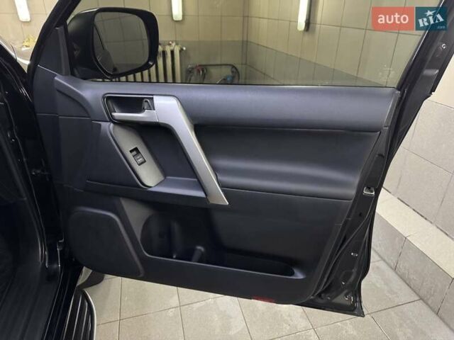 Чорний Тойота Ленд Крузер Прадо, об'ємом двигуна 2.8 л та пробігом 3 тис. км за 60999 $, фото 22 на Automoto.ua