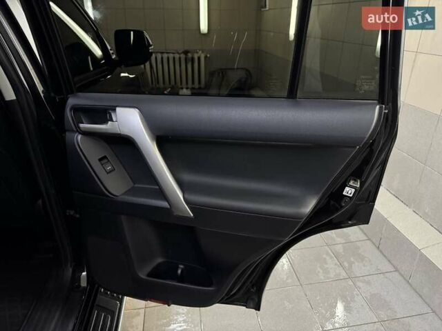 Чорний Тойота Ленд Крузер Прадо, об'ємом двигуна 2.8 л та пробігом 3 тис. км за 60999 $, фото 24 на Automoto.ua