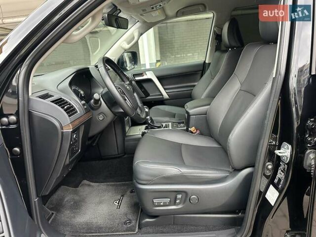 Черный Тойота Ленд Крузер Прадо, объемом двигателя 2.76 л и пробегом 87 тыс. км за 52700 $, фото 35 на Automoto.ua