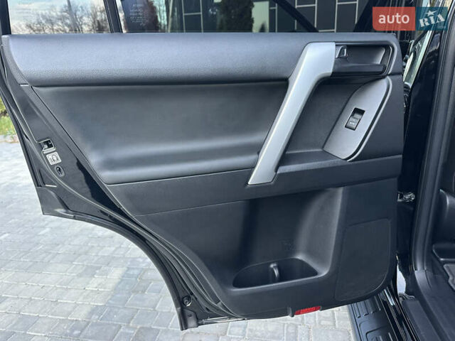 Черный Тойота Ленд Крузер Прадо, объемом двигателя 2.76 л и пробегом 93 тыс. км за 47500 $, фото 95 на Automoto.ua