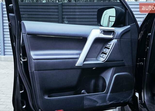 Чорний Тойота Ленд Крузер Прадо, об'ємом двигуна 2.76 л та пробігом 2 тис. км за 70000 $, фото 12 на Automoto.ua