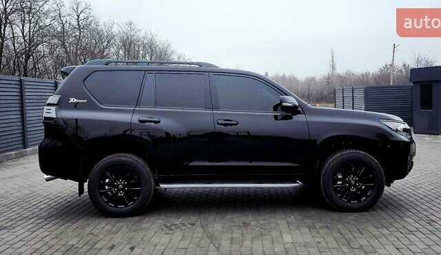 Чорний Тойота Ленд Крузер Прадо, об'ємом двигуна 2.76 л та пробігом 2 тис. км за 70000 $, фото 10 на Automoto.ua