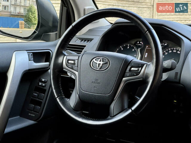 Чорний Тойота Ленд Крузер Прадо, об'ємом двигуна 2.76 л та пробігом 66 тис. км за 57000 $, фото 22 на Automoto.ua