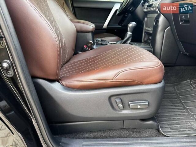 Чорний Тойота Ленд Крузер Прадо, об'ємом двигуна 3.96 л та пробігом 56 тис. км за 49999 $, фото 16 на Automoto.ua