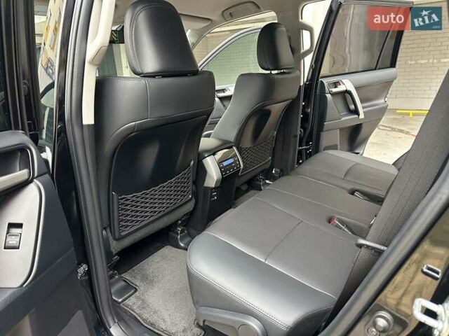 Черный Тойота Ленд Крузер Прадо, объемом двигателя 2.76 л и пробегом 87 тыс. км за 52700 $, фото 42 на Automoto.ua