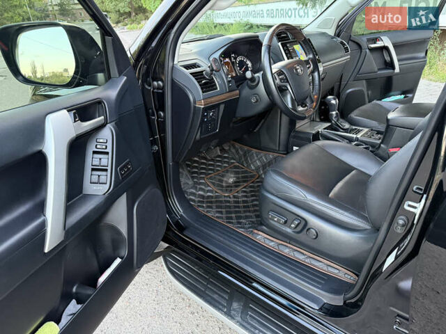 Чорний Тойота Ленд Крузер Прадо, об'ємом двигуна 3.96 л та пробігом 95 тис. км за 54000 $, фото 19 на Automoto.ua