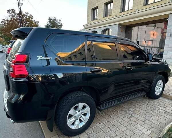 Черный Тойота Ленд Крузер Прадо, объемом двигателя 2.76 л и пробегом 40 тыс. км за 47000 $, фото 4 на Automoto.ua