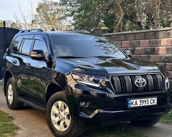 Тойота Ленд Крузер Прадо 2022 в Сарнах на Automoto.ua Черный Тойота Ленд Крузер Прадо, объемом двигателя 2.76 л и пробегом 70 тыс. км за 48600 $, фото 2 на Automoto.ua