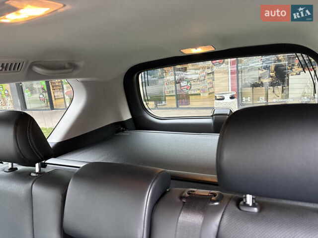 Черный Тойота Ленд Крузер Прадо, объемом двигателя 2.8 л и пробегом 33 тыс. км за 58000 $, фото 15 на Automoto.ua