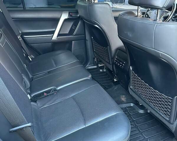 Черный Тойота Ленд Крузер Прадо, объемом двигателя 2.76 л и пробегом 40 тыс. км за 47000 $, фото 1 на Automoto.ua