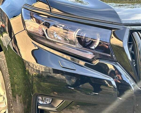 Тойота Ленд Крузер Прадо 2022 в Сарнах на Automoto.ua Черный Тойота Ленд Крузер Прадо, объемом двигателя 2.76 л и пробегом 70 тыс. км за 48600 $, фото 30 на Automoto.ua